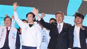 柯文哲、吳欣盈宣布敗選。（圖／記者邱榮吉攝影）