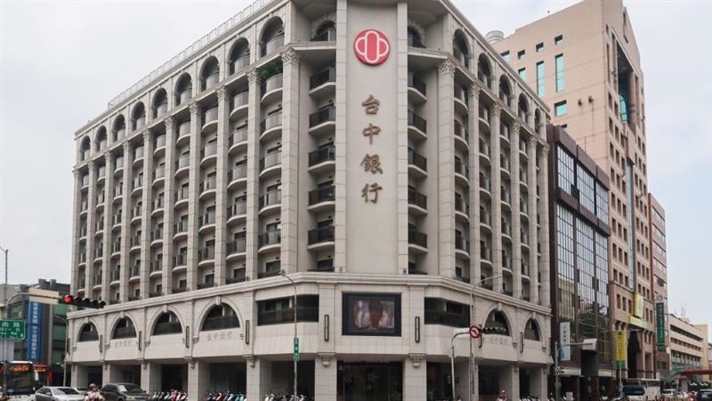 零錢硬幣也存ATM！台中銀新服務 孩超開心