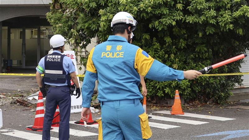 日本7.1災難性強震　道路裂開、房屋垮