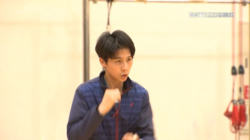 林郁婷遭比「X」手勢！母校學弟妹抱不平