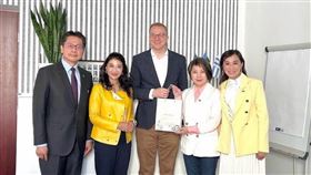 民進黨立委林楚茵、林宜瑾、范雲一同出訪愛沙尼亞（圖／林楚茵辦公室提供）