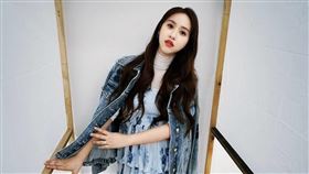 吳姍儒接金鐘主持棒。（圖／翻攝自吳姍儒IG）