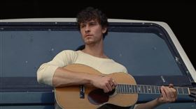 「全民男友」尚恩曼德斯。（圖／翻攝YT）