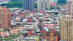 ▲房價最高的台北、新北不僅贈與移轉棟數高居一、二名，上半年年增率也遙遙領先其他縣市。（圖／CTWANT）