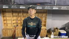 ▲台鋼雄鷹總教練洪一中。（圖／記者張沛嘉攝影）
