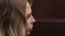 未成年男性,成年女性,性愛自拍,美國,觸法,146年