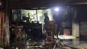 林園宮廟驚傳暗夜火警。（圖／翻攝畫面）