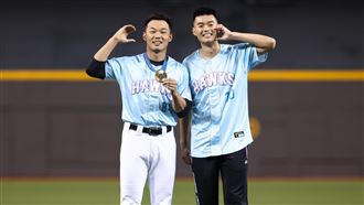 王齊麟同框「李洋分身」　認證王柏融很像