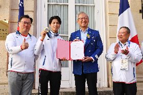 台灣拳擊隊奧運奪牌  駐法代表頒總統