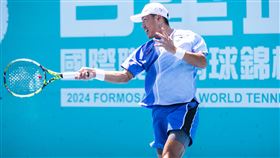 許育修直落二勇奪台塑盃男單冠軍。（圖／主辦單位提供）