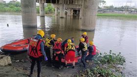 台南,鹽水溪,父女,吵架,離島,牌位