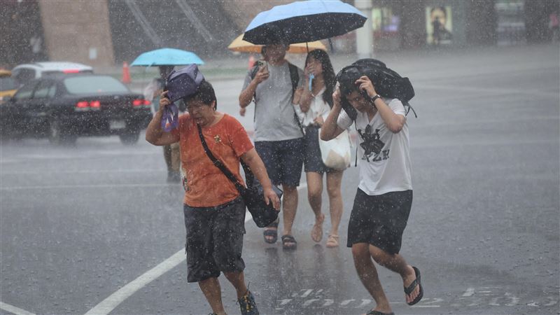 新／大雷雨開炸　這些縣市慎防雷擊、淹水