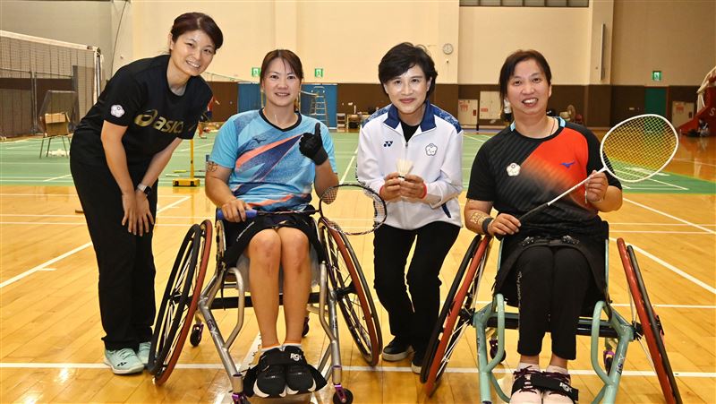帕運28將登場　鄭麗君訪視國訓中心打氣
