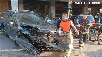 新／成大女職員開車衝出校園！釀1死4傷