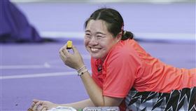 ▲北口榛花在巴黎奧運女子標槍決賽中休息。（圖／美聯社／達志影像）

