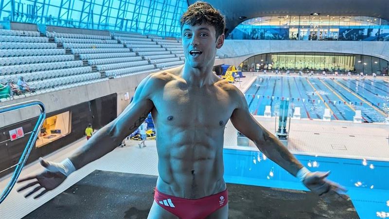 英「跳水王子」為兒奪銀穿泳褲熱舞退役