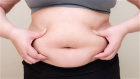 日本「踮腳走路法」強效瘦肚子！一褲助力　夏季輕鬆擁有完美曲線（業配勿用）