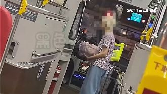 婦忘刷卡還嗆司機　遭乘客罵「沒父母教」