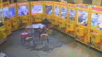 夾娃娃機大盜狂偷13萬　拿贓款妄想還欠款