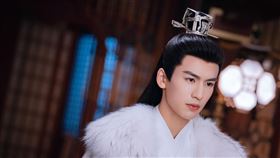 張凌赫在《寧安如夢》飾演運籌帷幄的「謝危」。（圖／中天娛樂台提供）