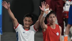 台灣奧運拳擊金牌林郁婷與指導教練曾自強。（圖／中華奧會提供）