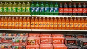 普渡等拜拜活動時，汽水是不可或缺的供品。(圖/Pixabay)