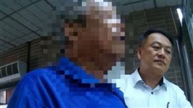 劉翁接獲詐團扮的假兒子訊息稱友人周轉急需用錢，到農會匯款時被櫃員及警方勸阻。（圖／翻攝畫面）