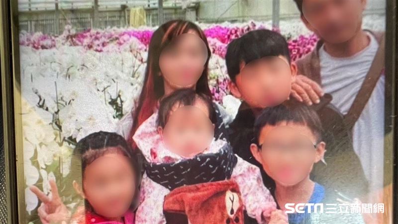 六口幸福照曝！10年友：么女出生親手抱過