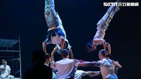 驚險的特技表演，讓台下觀眾驚呼連連。（圖／國立臺灣戲曲學院提供）