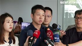 ▲木可遭搜索，民眾黨副秘書長許甫受訪。