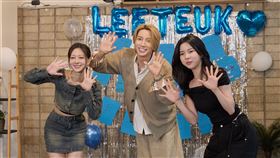 XXIN（左）、AYEON阿勇（右）見偶像SJ利特(中)相見歡。（圖／天空娛樂 提供）