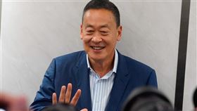 地產大亨賽塔成為泰國總理泰國國會22日進行第三次總理選舉，第二大黨為泰黨領軍的11黨聯盟推出的地產大亨賽塔當選為泰國第30任總理，各界期盼商界出身的賽塔可以拉抬泰國經濟表現。圖為賽塔22日下午抵達為泰黨總部。（為泰黨提供）中央社記者呂欣憓曼谷傳真  112年8月22日