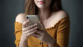 低頭族 回訊息 LINE IG Instagram　示意圖／pixabay