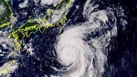 安比颱風預期明後天會達強度高峰。（圖／翻攝自鄭明典 臉書）