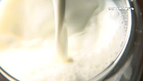 A班班喝奶.亂1800