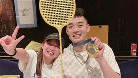 王齊麟（左）和女友陳詩媛。（圖／翻攝june_tsai1976 threads）