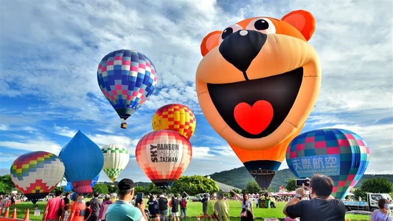 石岡熱氣球登場！　李洋、林郁婷現身