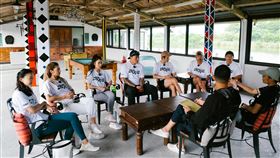 蔡昌憲（右起）、KID、郭泓志、雷艾美、瑞瑪席丹、鍾瑤。（圖／三立提供）