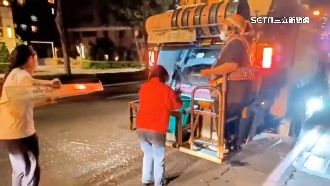 「強化玻璃」丟進垃圾車！瞬間炸裂險傷人