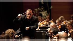 紐約大都會歌劇院（Metropolitan Opera）宣布，與現任音樂總監涅傑—瑟貢（Yannick Nézet-Séguin）延長合約至2029-30樂季。