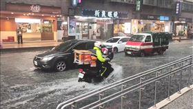 新北,新莊,雨彈,狂炸,幸福路,淹水,警戒,記者莊淇鈞攝影