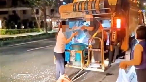 清潔員「貪污」兩樣情…他A走辦公椅無罪