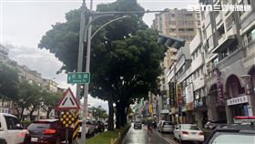 宜蘭,純精路,交通號誌,掉落,地震,台9丁線,電線桿（圖／翻攝畫面）