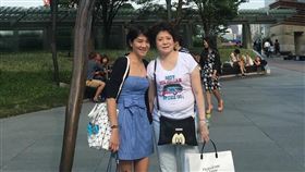 陸元琪（左）分享與二姊的合照。（圖／翻攝自陸元琪臉書）