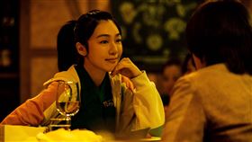 泱泱上演師生戀，詮釋美少女高材生劉睦婷。（圖／Netflix提供）