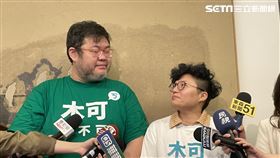 吳靜怡（Grace） 與劉宇（四叉貓）接受《寶島聯播網》「新聞放鞭炮」主持人周玉蔻專訪（圖／記者高逸帆攝影）