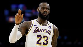 ▲詹姆斯（LeBron James）有望在首戰就與兒子一起聯手對抗灰狼。（圖／美聯社／達志影像）