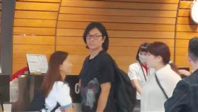 鄭伊健來台灣宣傳演唱會。（圖／翻攝自臉書爆廢公社二館）