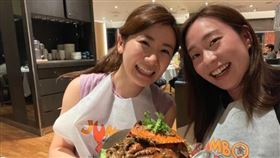 福原愛切割石川佳純（右）。（圖／翻攝微博）