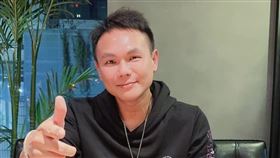 超哥先前爭議不斷。（圖／翻攝自超派人生臉書）